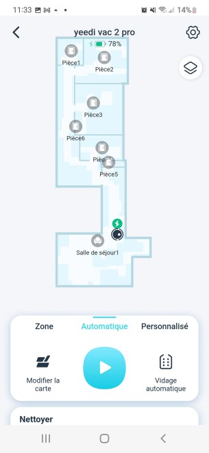 Les murs de chaque pièce sont très bien représentés, ainsi que les meubles en bleu clair, en blanc les zones nettoyables // Source : Yazid Amer - Frandroid