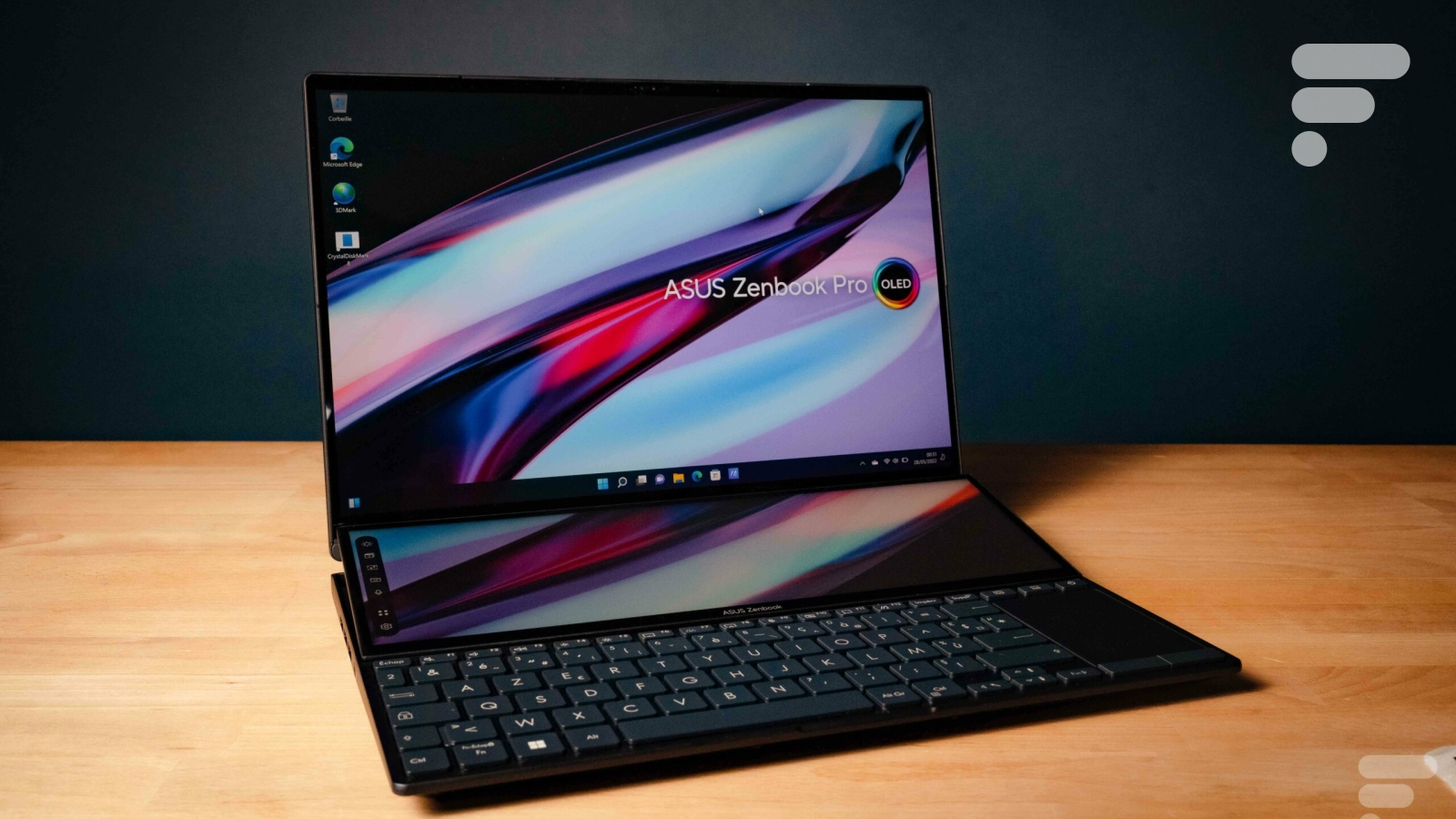 Asus ZenBook Duo 2025 : le PC portable aux deux écrans Oled corrige sa copie Asus ZenBook Duo 2025 : le PC portable aux deux écrans Oled corrige sa copie