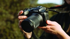 Le Canon EOS R7 // Source : Canon