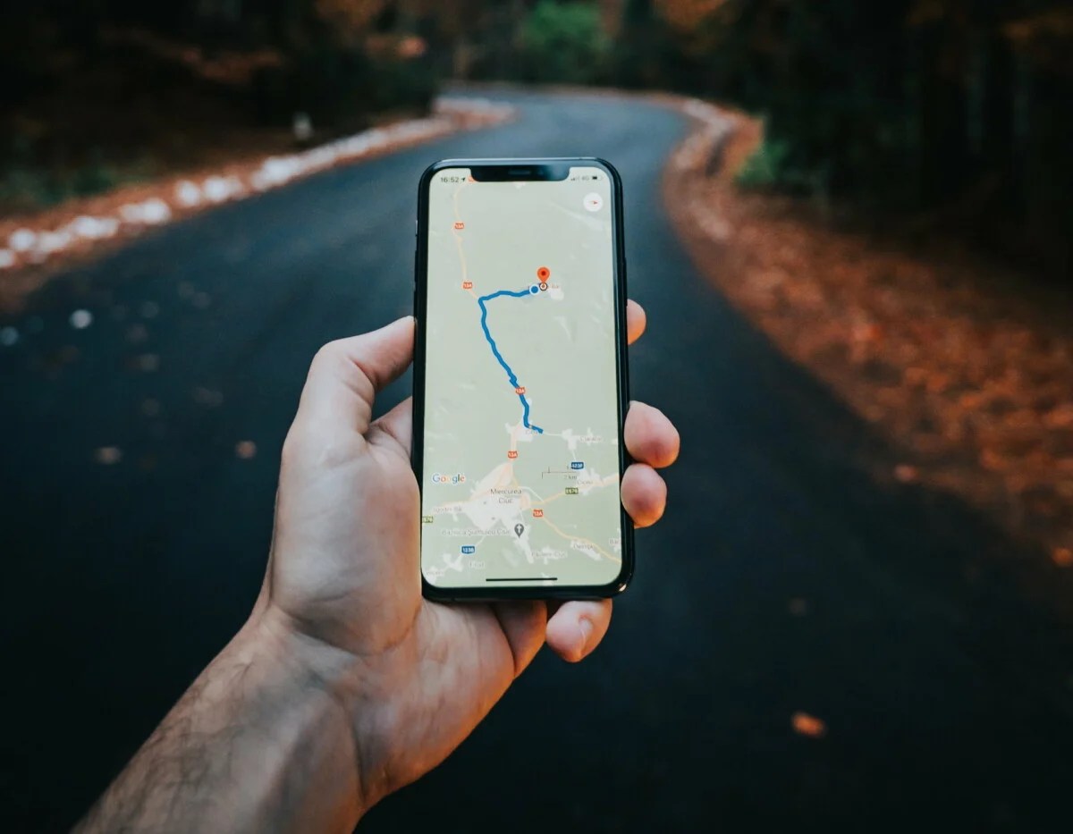 Google Maps iPhone smartphone foret