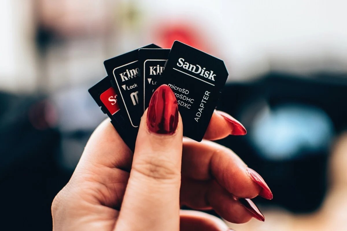 pexels-lisa-fotios-175449
