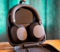 Le Sony WH-1000XM5 // Source : Frandroid Le Sony WH-1000XM5 // Source : Frandroid