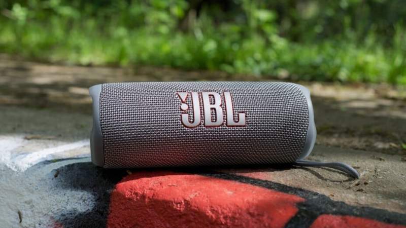 Notée 9/10, l’excellente enceinte Bluetooth JBL Flip 6 a tout pour plaire avec cette réduction de 40 %