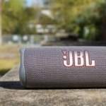Test de la JBL Flip 6 : une enceinte Bluetooth au superbe équilibre tonal