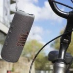 La JBL Flip 6 notée 9/10 est idéale pour vos soirées d’été, surtout à -33%