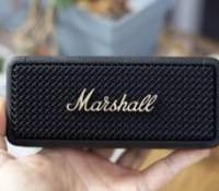 À l'image de l'enceinte Emberton 2, les produits grand public de Marshall s'inspirait déjà des amplificateurs de la marque britannique historique. // Source : Frandroid