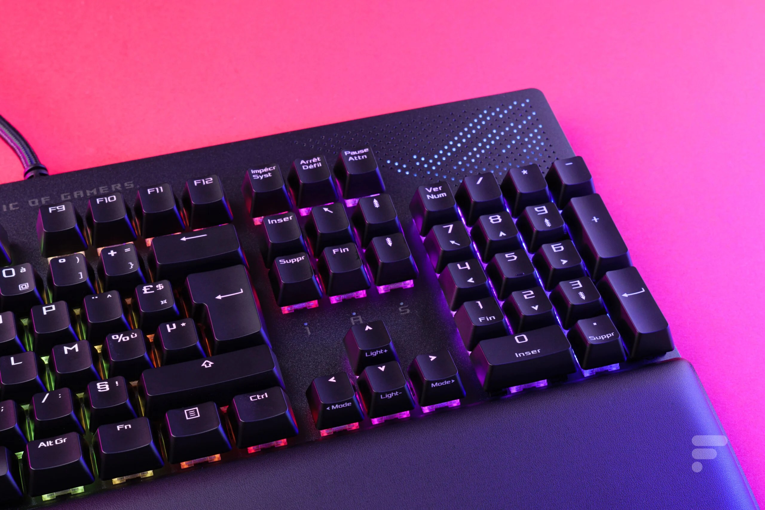 Asus ROG Flare II Animate