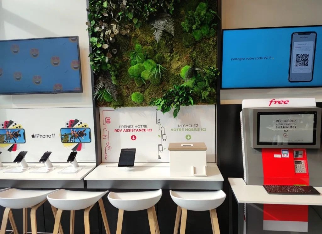 Des boîtes de collecte de smartphones sont disponibles en boutique