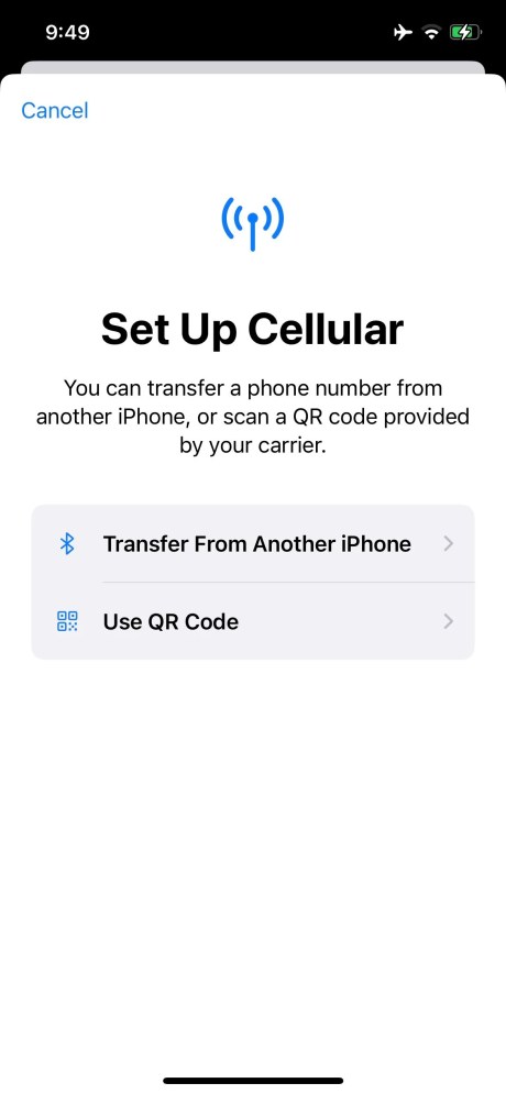 Le transfert d'une eSIM est facilité sur iOS 16. // Source : Twitter / carsonwaldrop