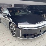 On board the Lucid Air, this super-powerful luxury vessel that wants to dethrone the Tesla Model S Poster