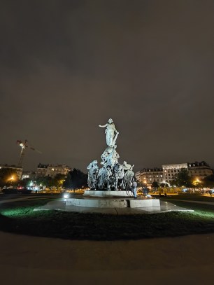 Photo du Realme GT 2 en ultra grand-angle en mode nuit