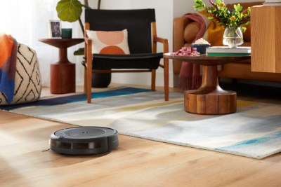 Le robot aspirateur Roomba i5 // Source : iRobot