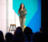 Sheryl Sandberg, COO de Meta, lors du Facebook Communities Summit en 2019 // Source : Meta