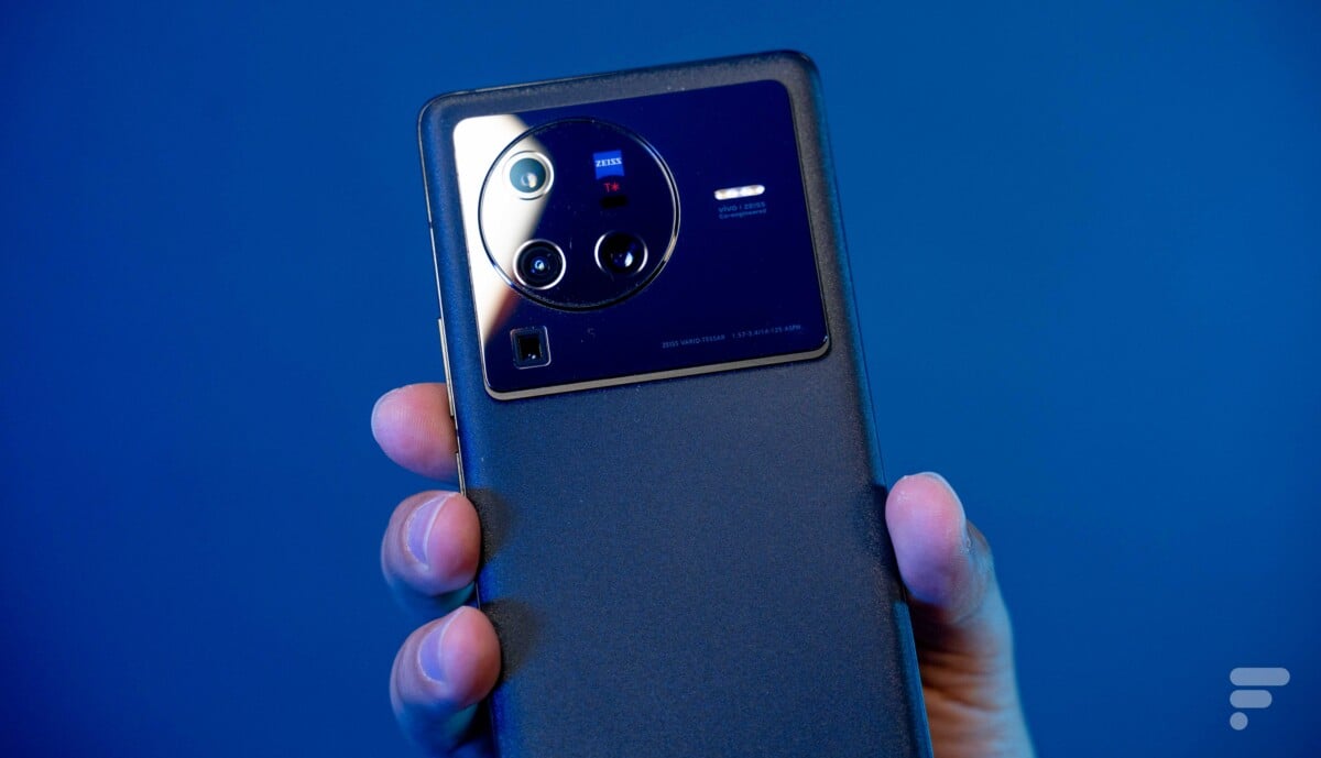 Vivo X80 Pro dos bis