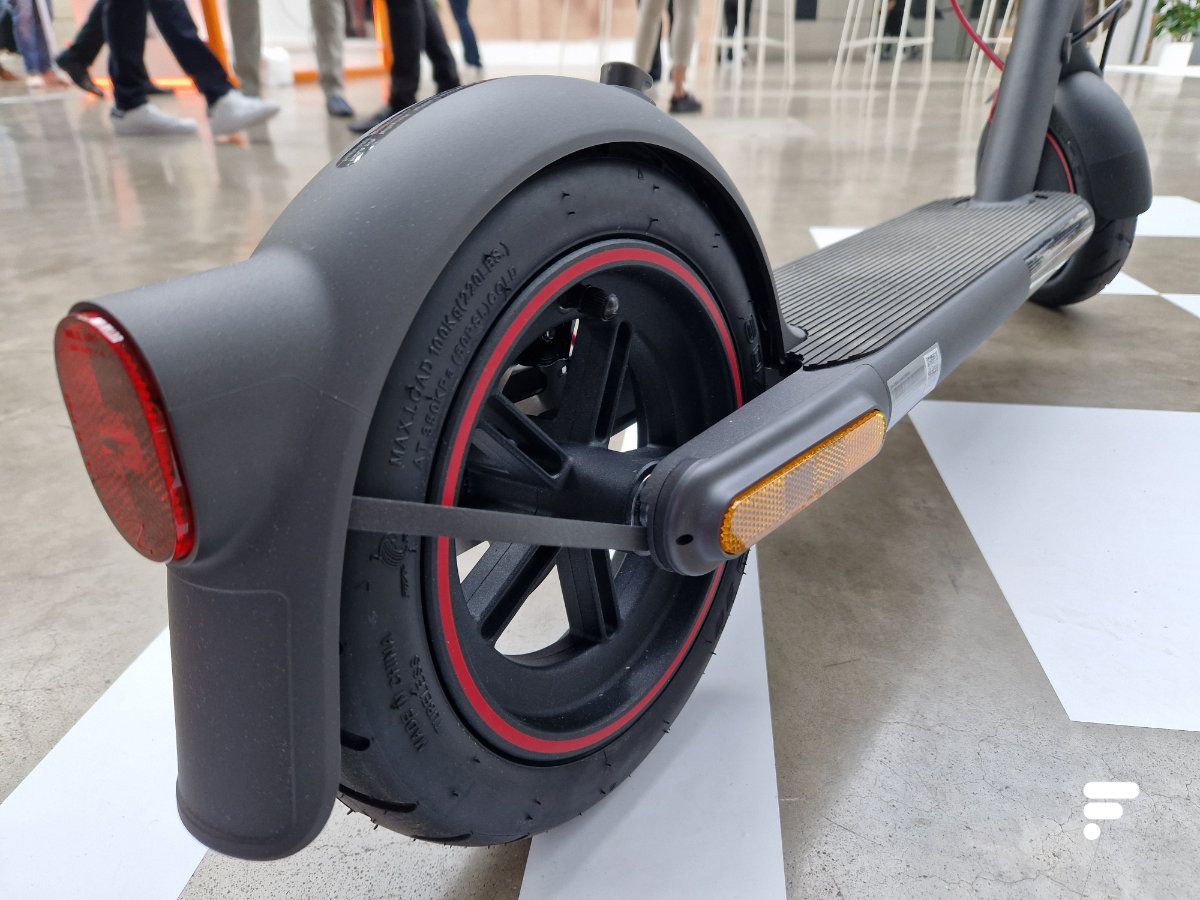 Xiaomi Electric Scooter 4 Pro (1)