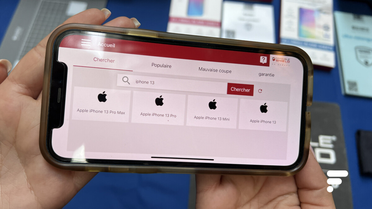 2 minutes pour une protection d&rsquo;écran sur mesure : on a essayé ce nouveau service