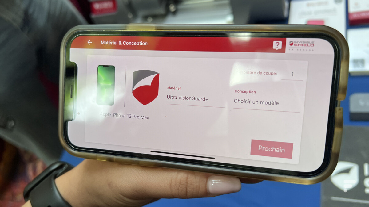 2 minutes pour une protection d&rsquo;écran sur mesure : on a essayé ce nouveau service