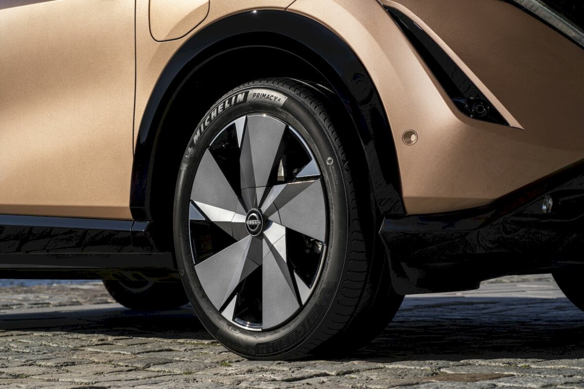 Nissan Ariya vs Tesla Model Y : laquelle est la meilleure voiture électrique ?