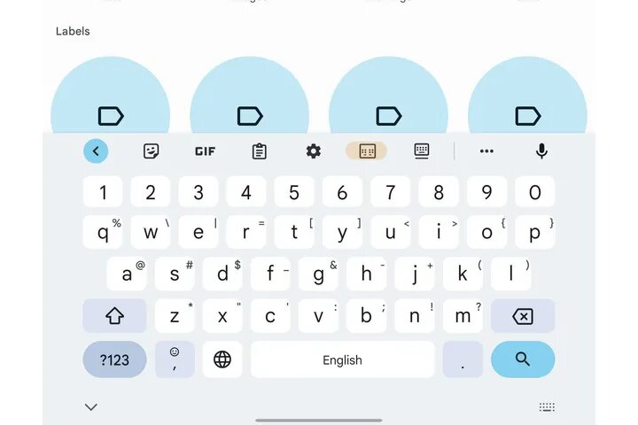 Écrire sur un smartphone pliable ne sera plus une torture : Gboard a trouvé une solution