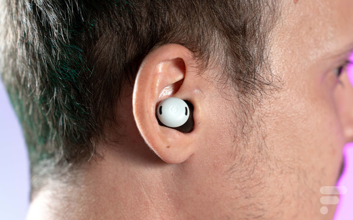 Les Google Pixel Buds Pro dans les oreilles
