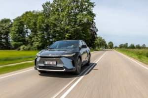 Essai Toyota bZ4X : la voiture électrique la moins chère à dépasser les 500 km d’autonomie