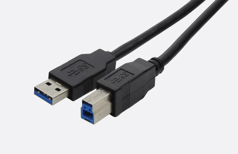 Un câble USB Type B 3.0