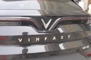 VinFast VF8