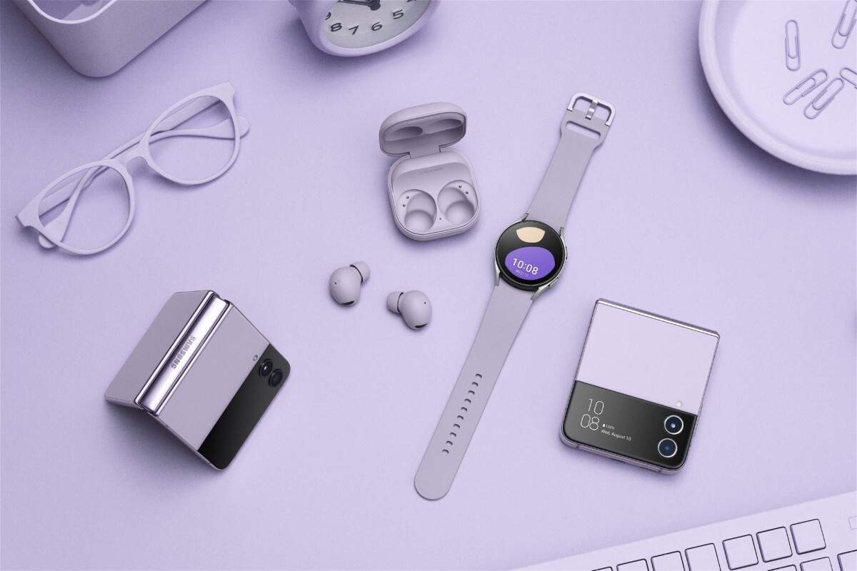 1-079_ecosystyem_galaxy_zflip4_borapurple_watch5_silver_buds2pro_borapurple_HI