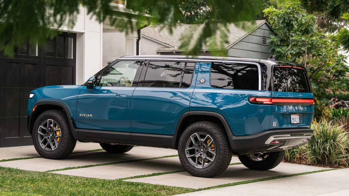 Rivian R1S