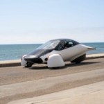 La voiture solaire capable de parcourir plus de 1000 km montre son intérieur