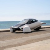 The solar car capable of traveling more than 1000 km shows its interior