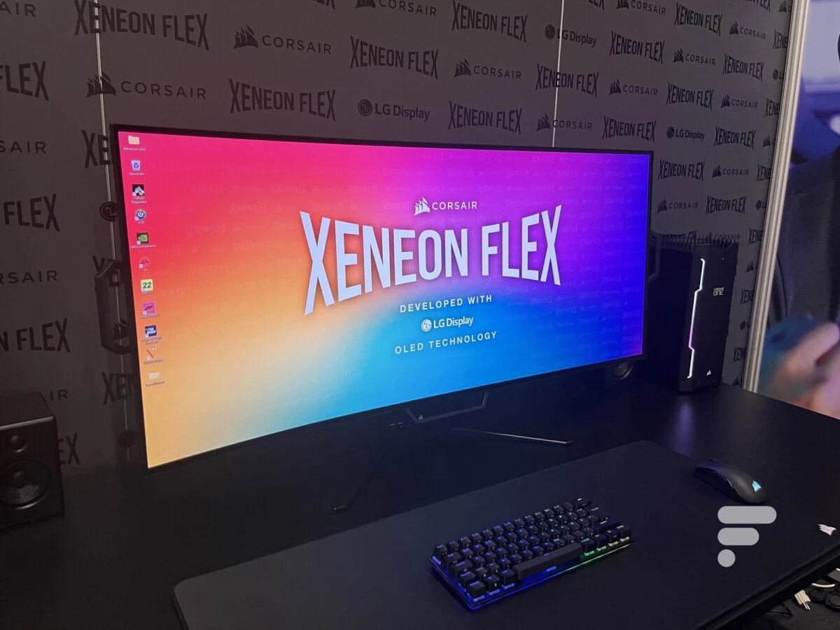Corsair Xeneon Flex Gamescom 2