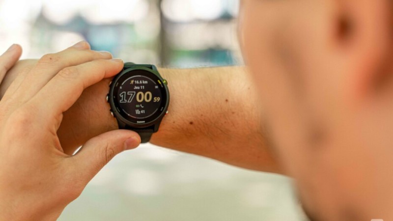 Amazon fait perdre plus de 40 % de son prix à la Garmin Forerunner 255, une montre adorée des sportifs