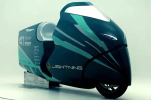 Cette moto venue du futur vise un record de vitesse incroyable à 400 km/h