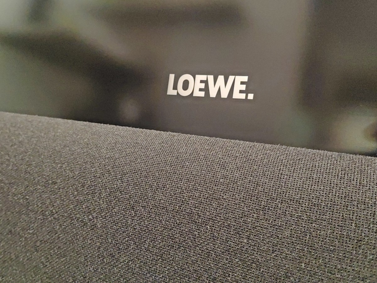 La marque Loewe au dos.