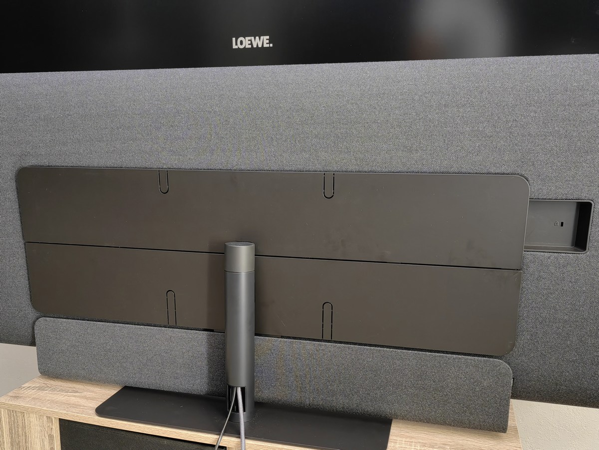 Test du Loewe bild i.65 dr+ set : une image de qualité, mais trop peu lumineuse