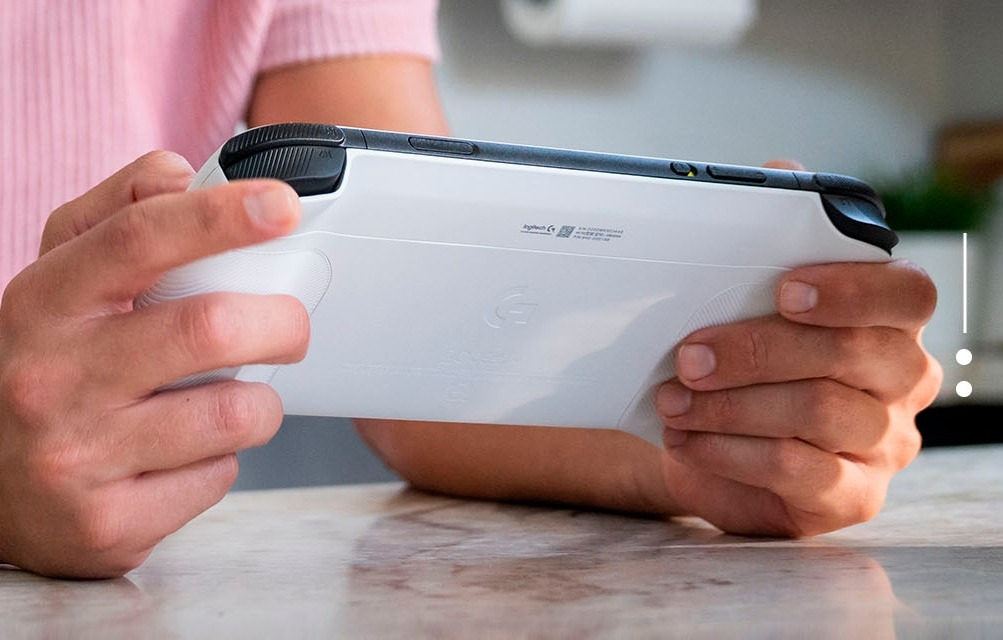 Logitech G Gaming Handheld image 2