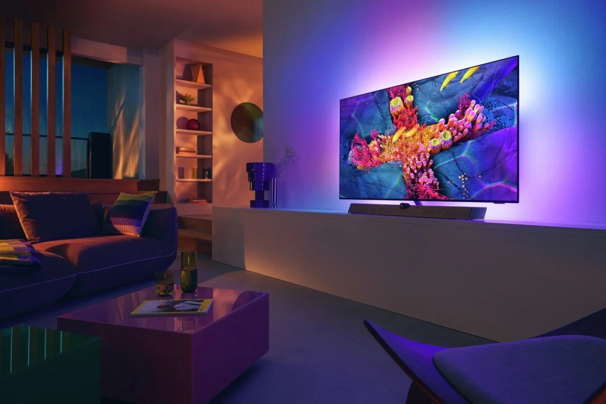 OLED937-65-77-INSITU-2-RGB (Grand)