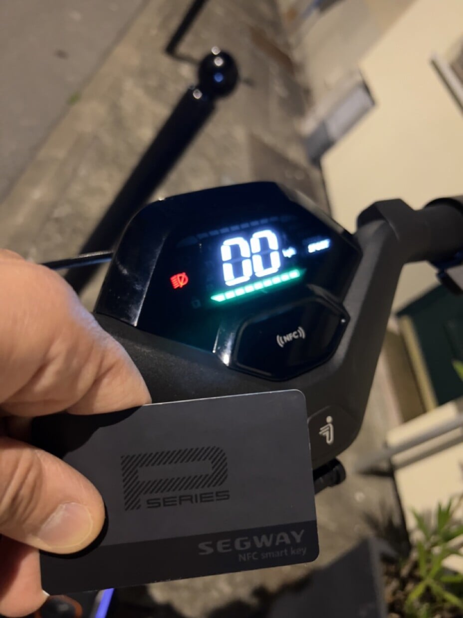 P65E carte NFC