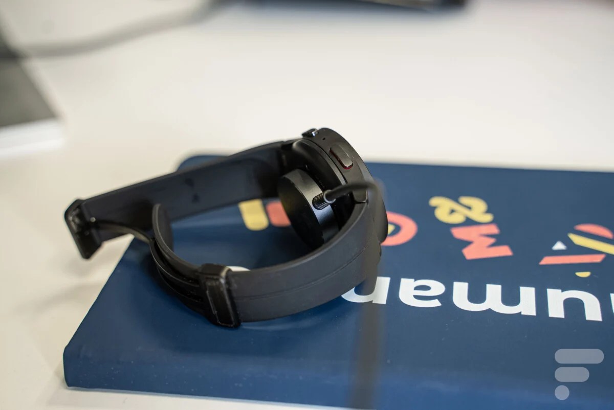 Le chargeur de la Samsung Galaxy Watch 5 Pro