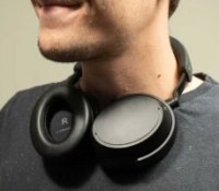 Le Sennheiser Momentum 4 Wireless // Source : Anthony Wonner pour Frandroid