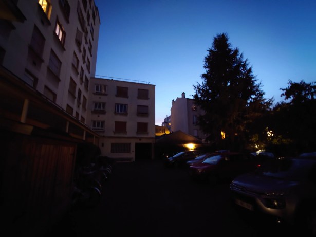 Sony Xperia 1 IV de nuit ultra grand angle (5)