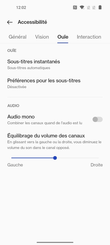 L’accessibilité va jusqu’à proposer le sous-titrage automatique pour les malentendants et le réglage de la balance stéréo // Source : Yazid Amer - Frandroid