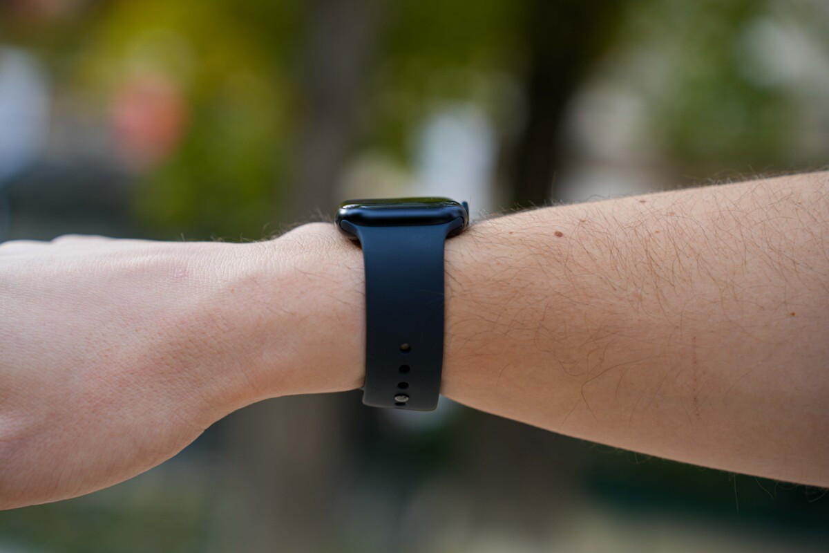L'Apple Watch Series 8 au poignet