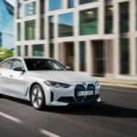 BMW i4 : le prix et l’autonomie évoluent pour contrer la Tesla Model 3
