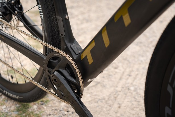 E-Gravel Dynamica