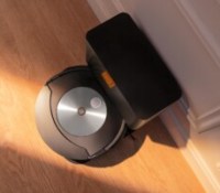 iRobot Roomba Combo j7 // Source : iRobot