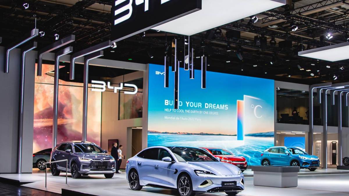 Stand BYD au Mondial de l'auto 2022