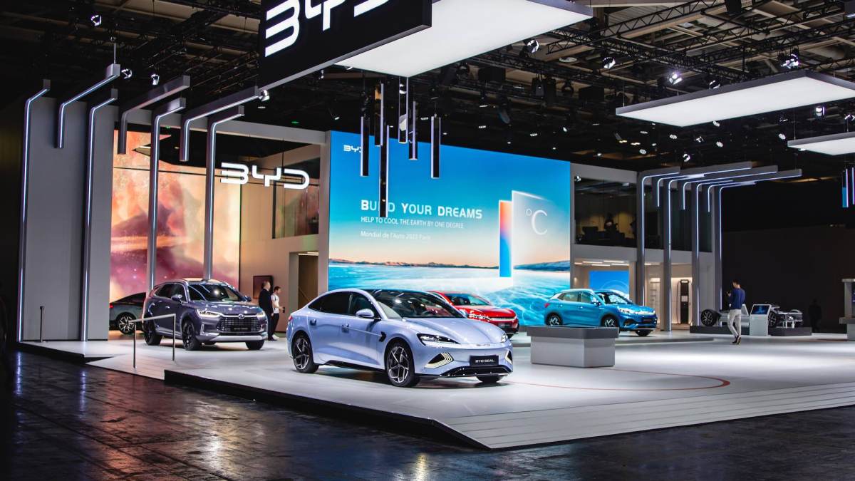 Stand BYD au Mondial de l'auto 2022