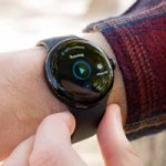 Pour le suivi sportif, la Pixel Watch passe par l'application Fitbit // Source : Chloé Pertuis pour Frandroid